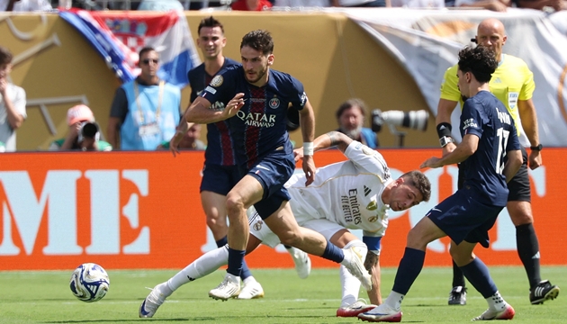 Thắng đậm Real Madrid 4-0, HLV Luis Enrique của PSG lên tiếng về chiến thắng, bảo vệ Xabi Alonso và tiết lộ tin nhắn chúc mừng từ Cules